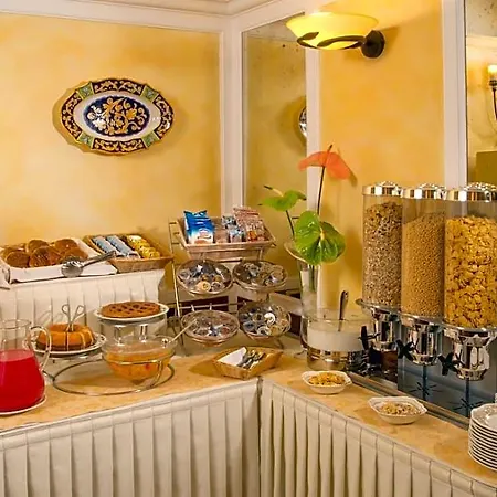 Ranieri Hotel 3*