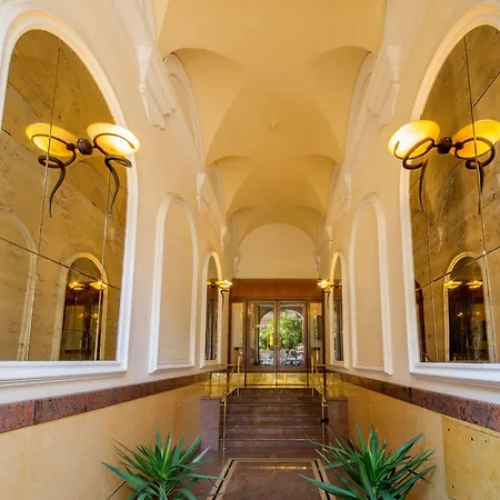 Ranieri Hotel 3*